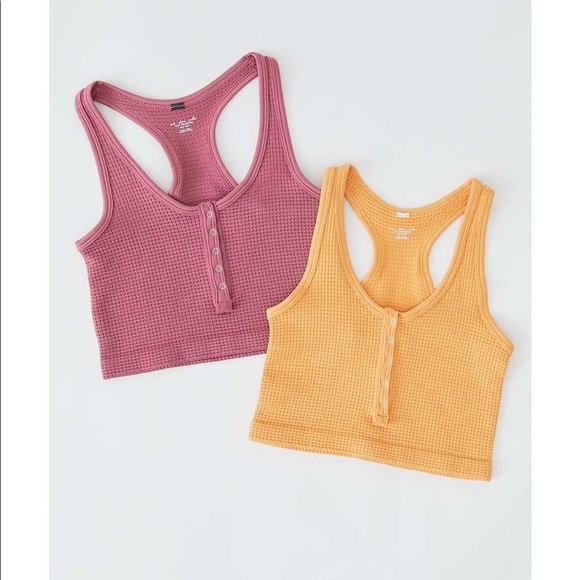 cropped, snap pink tank top - Picture 2 of 4